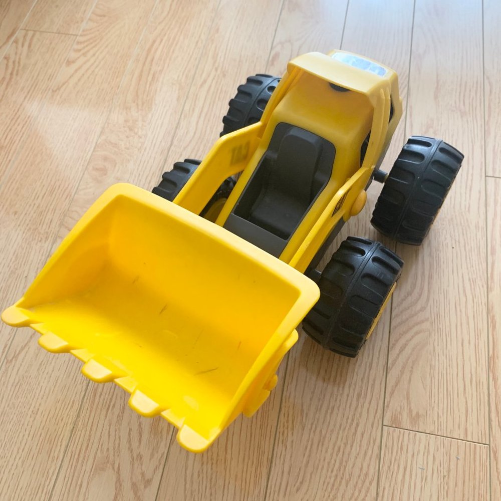 Boy's Construction Yellow CAT Tractor Truck Toy